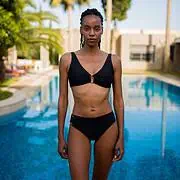 Bikini triangle avec anneaux noir