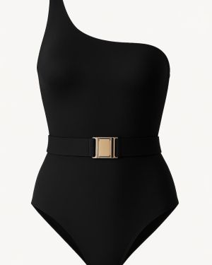 Une pièce asymétrique avec ceinture noir